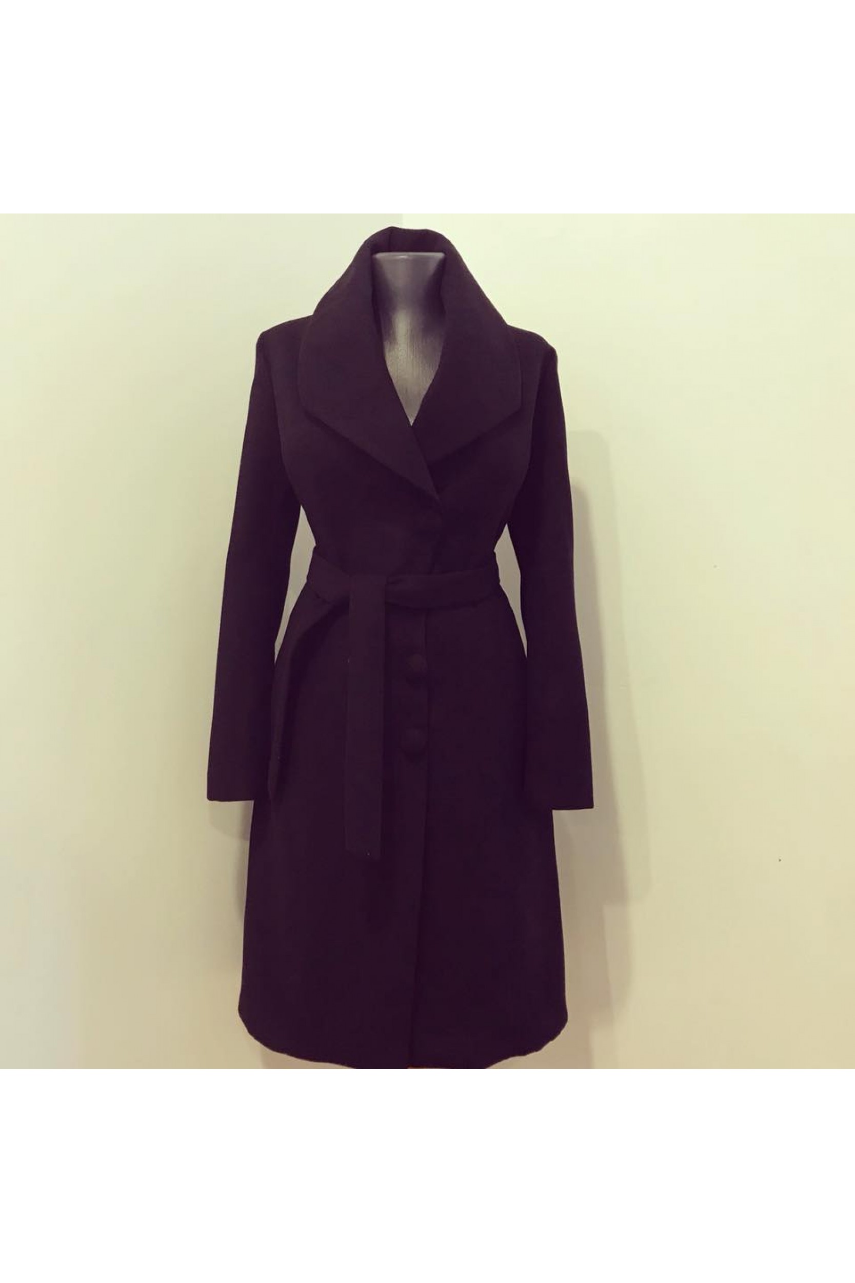 Palton din stofa de lana neagra cu guler sal