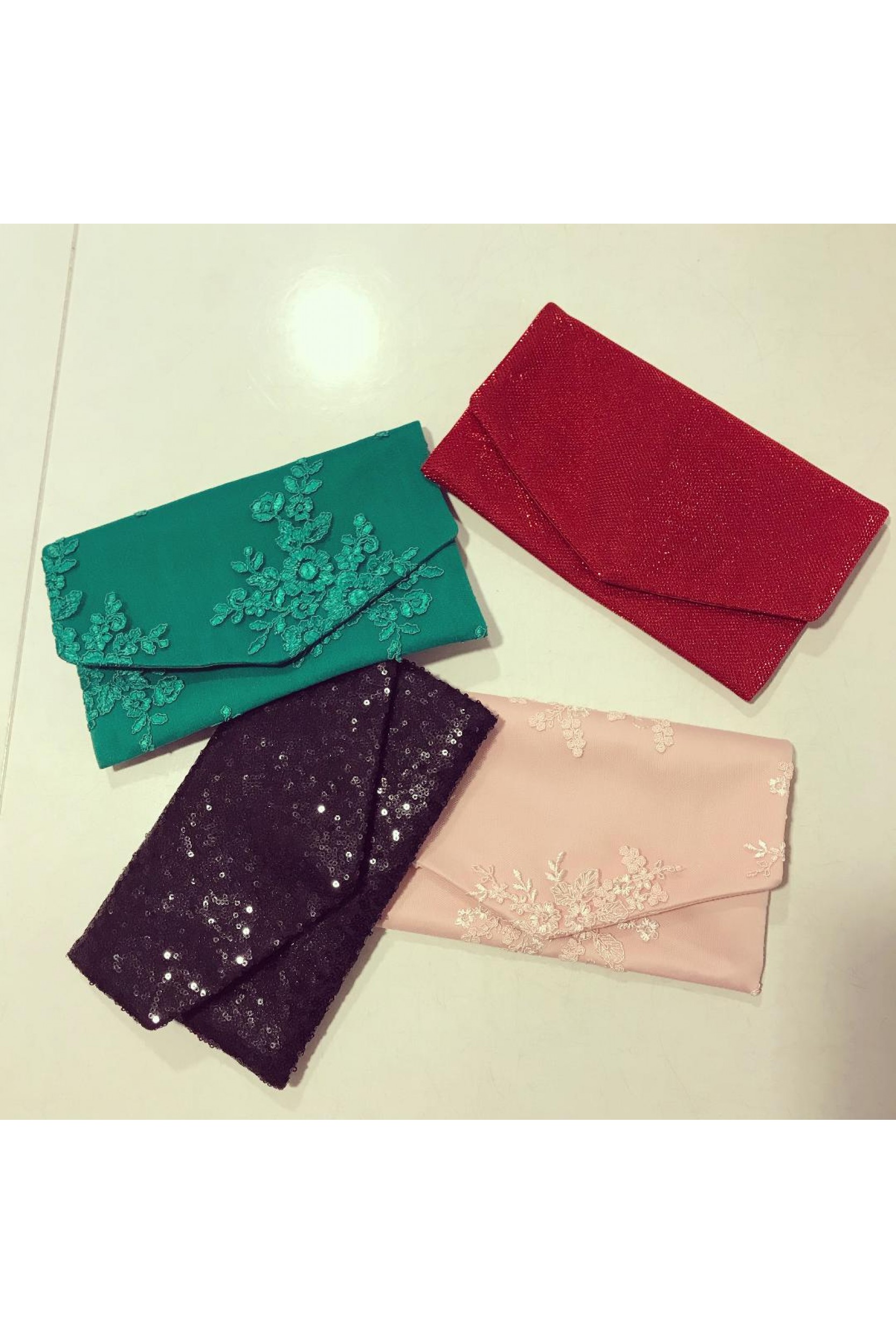 Plic din broderie rose pudrat