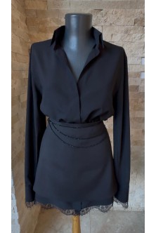 Set realizat din Camasa din French Satin negru cu Dantela Chantilly, Fusta din Tafta elastica, accesoriu cadou 