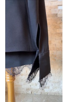 Set realizat din Camasa din French Satin negru cu Dantela Chantilly, Fusta din Tafta elastica, accesoriu cadou 