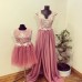 Set mama-fiica realizat din broderie cu pietre rose, voal si tulle fin roz pudrat