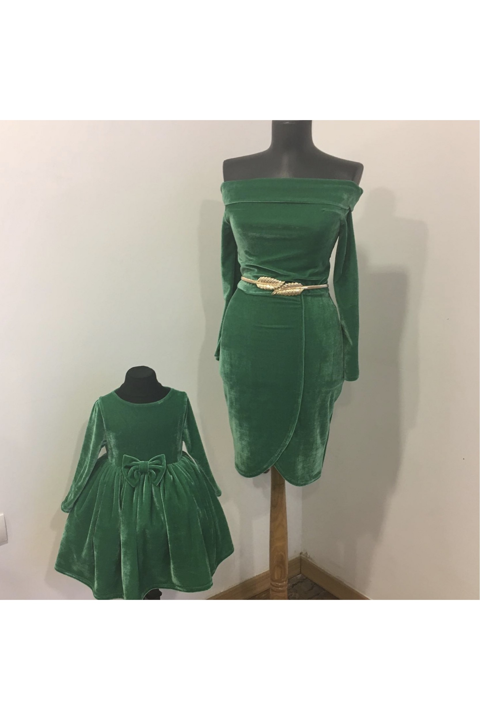 Set mama-fiica din catifea verde smarald